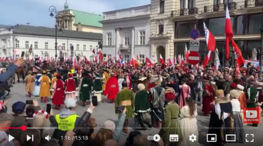 PL: 12 kwietnia 2025 roku spod kościoła pw. Świętego Krzyża do Zamku Królewskiego przeszedł marsz upamiętniający 1000-lecie Królestwa Polskiego i 500-lecie hołdu pruskiego. Przy okazji podjęta została